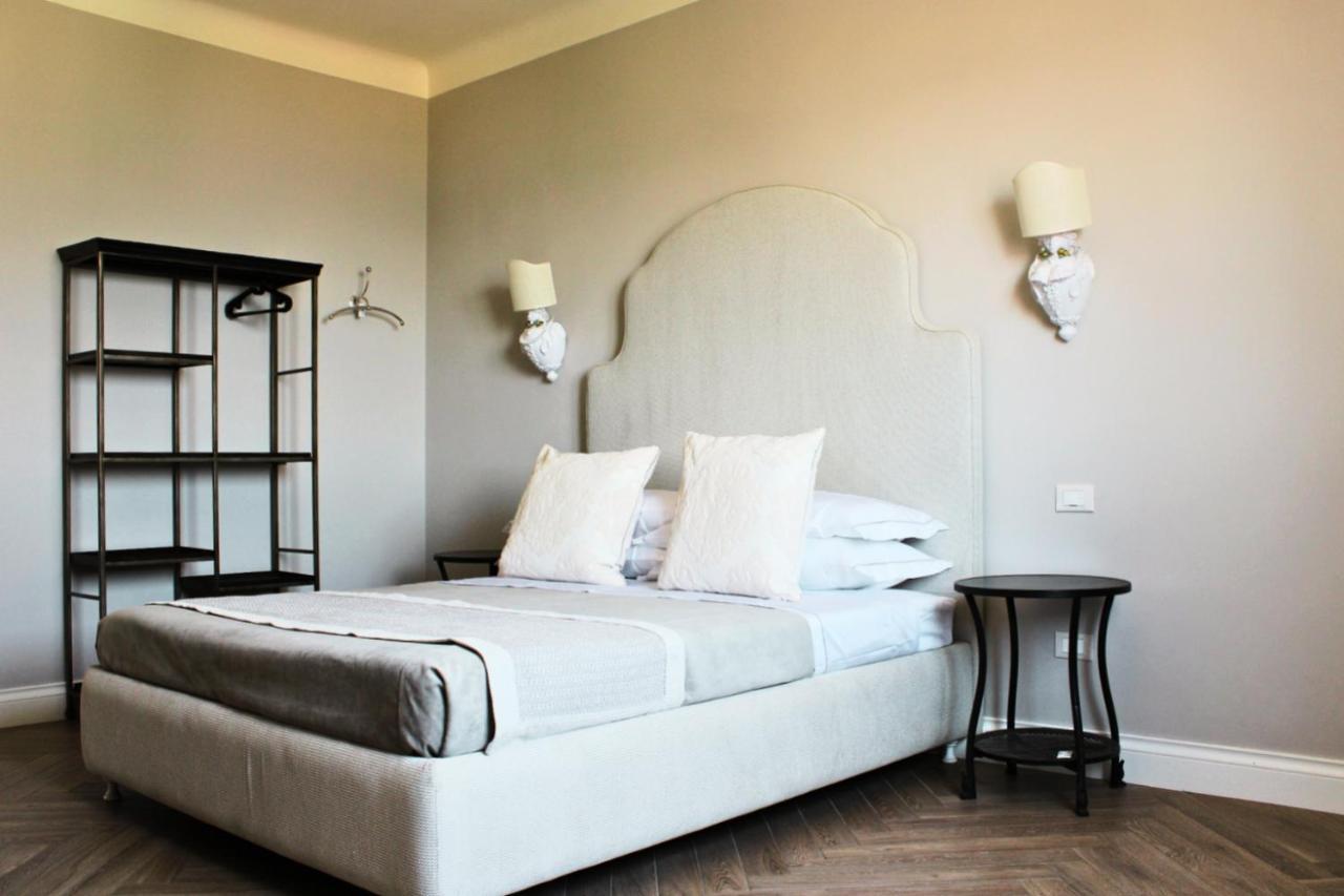 Mori E Pupe Guest House Taranto Eksteriør billede